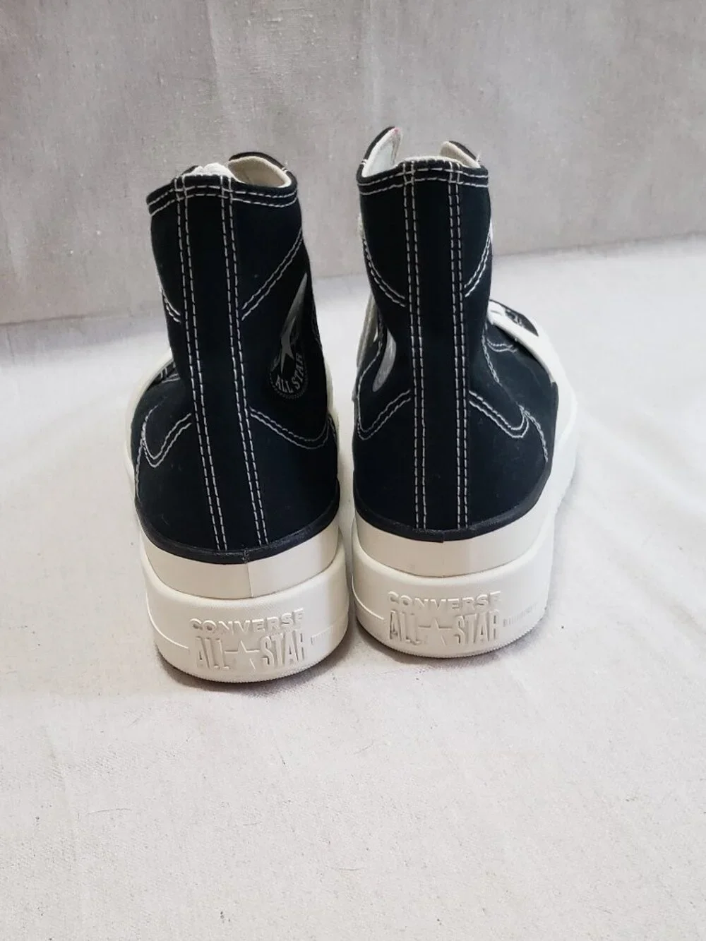 Converse Chuck Taylor Men's Size 9 Black High-Top Platform Unisex Women's 10.5